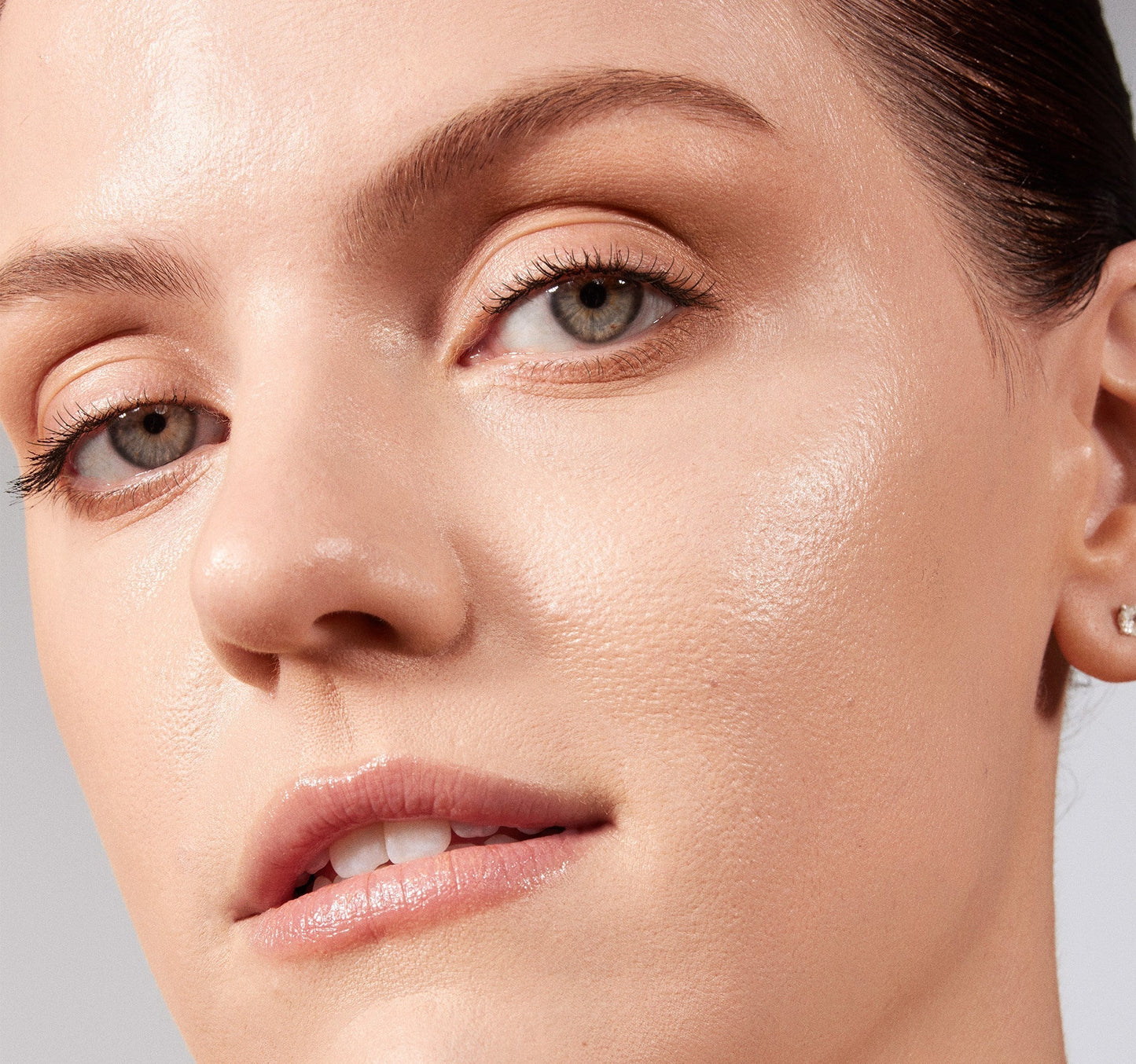 Lightform Extended Hydration Foundation