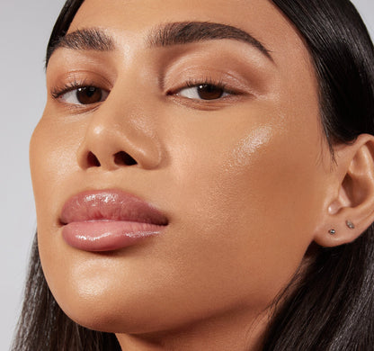 Lightform Extended Hydration Foundation