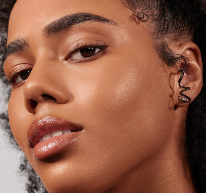 Lightform Extended Hydration Foundation